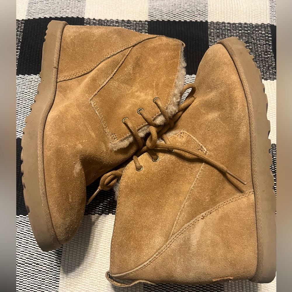 Ugg Classic Femme Mini Lace Boots Women’s Size 9.5 - Picture 2 of 6